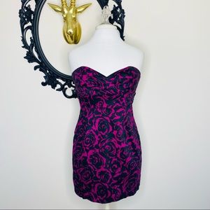 Vintage Y2K Forever 21 Strapless Magenta and Black Floral Rose Bodycon Dress
